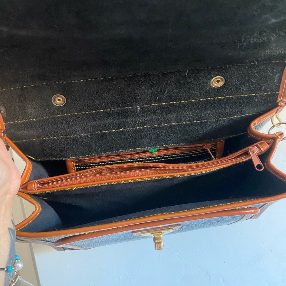 VINTAGE LEATHER PURSE - Picture 3 of 5